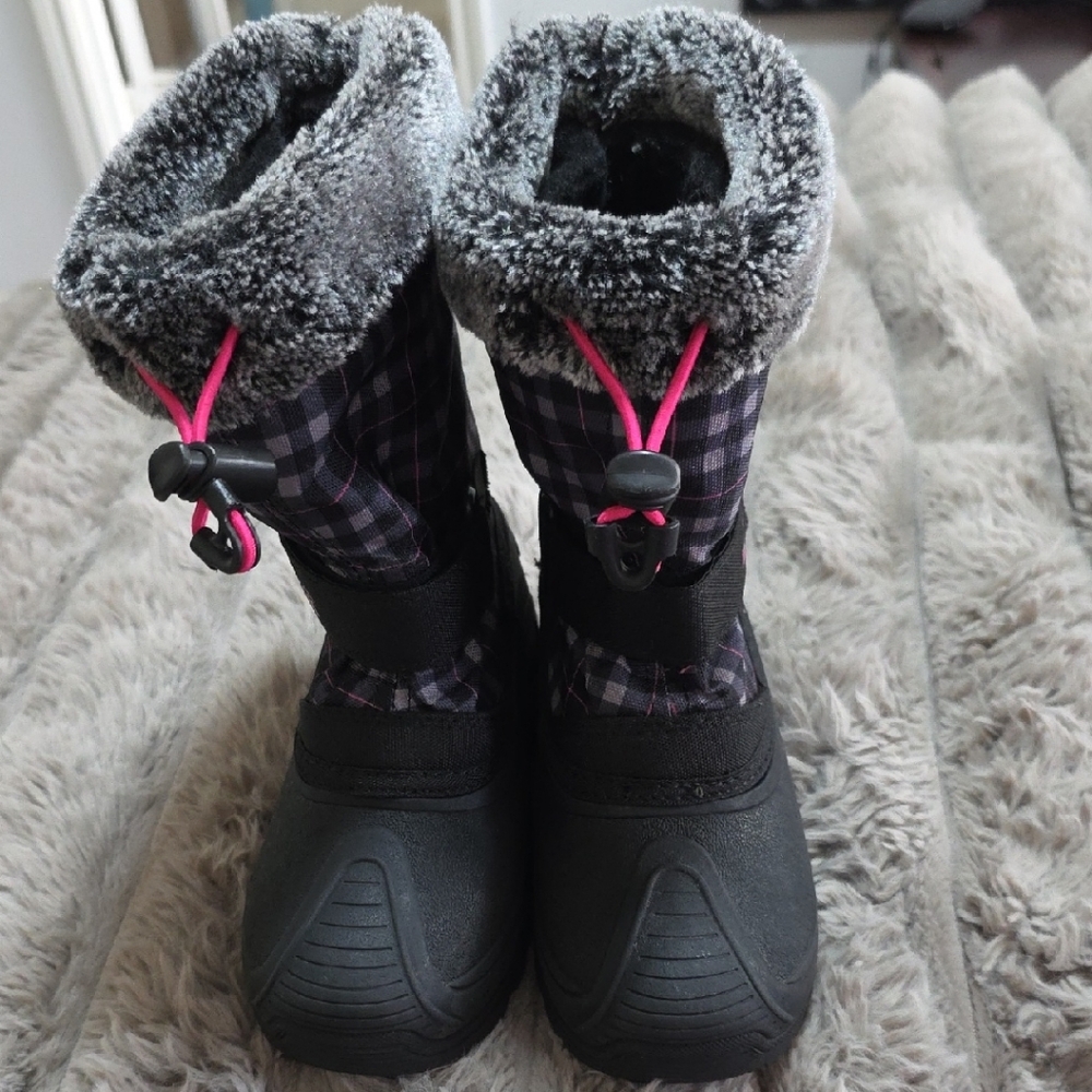 Kamik Black and Gray Checkered Boots with Pink Highlights